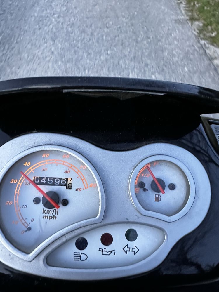 Scooter keeway 50 apenas 4000km
