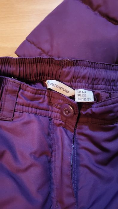 Куртка зимова на дівчинку .