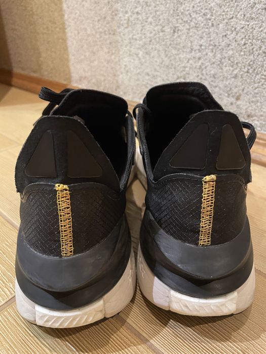 Кросівки AVRYN Adidas