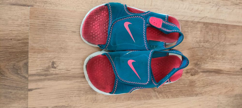 Sandały dziewczęce Nike 33/34 21,8 cm