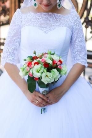 Красивое свадебное платье размер 42-46