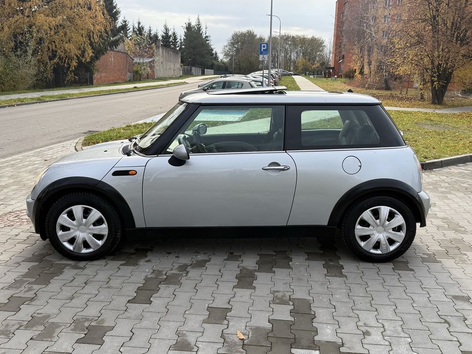 Ładny Mini Cooper 1wł skóra panorama tylko 190tys km