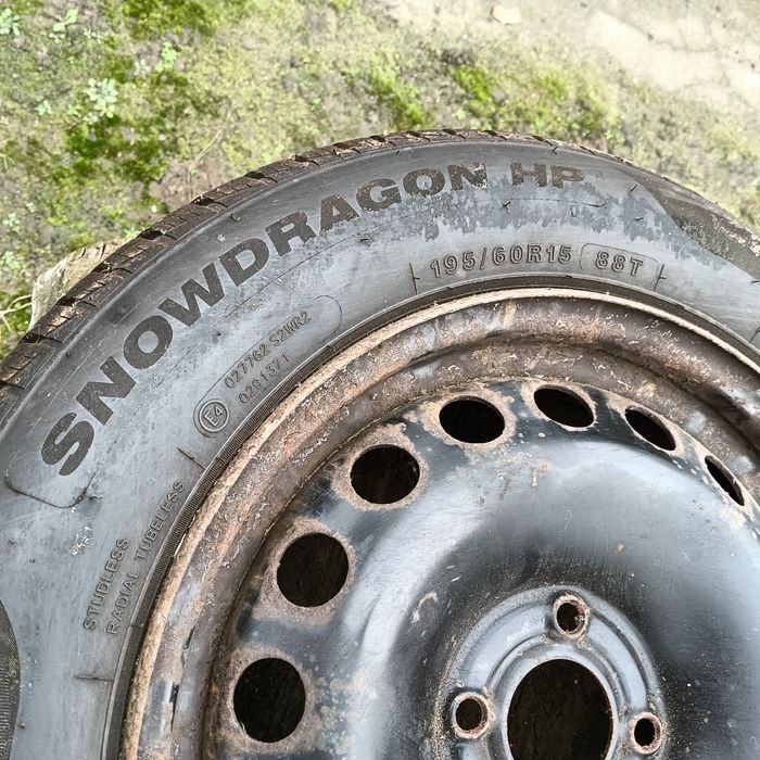 Sprzedam opony zimowe 195/60 R15