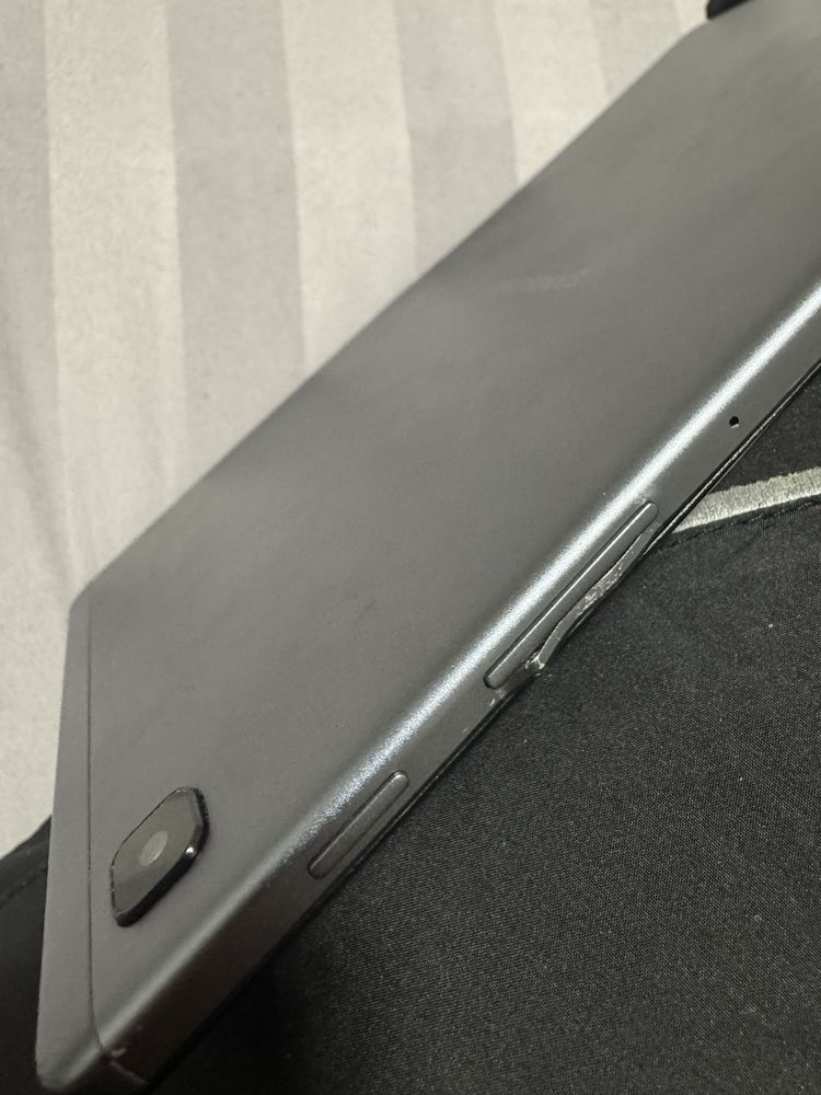 Планшет samsuns tab A7 lite