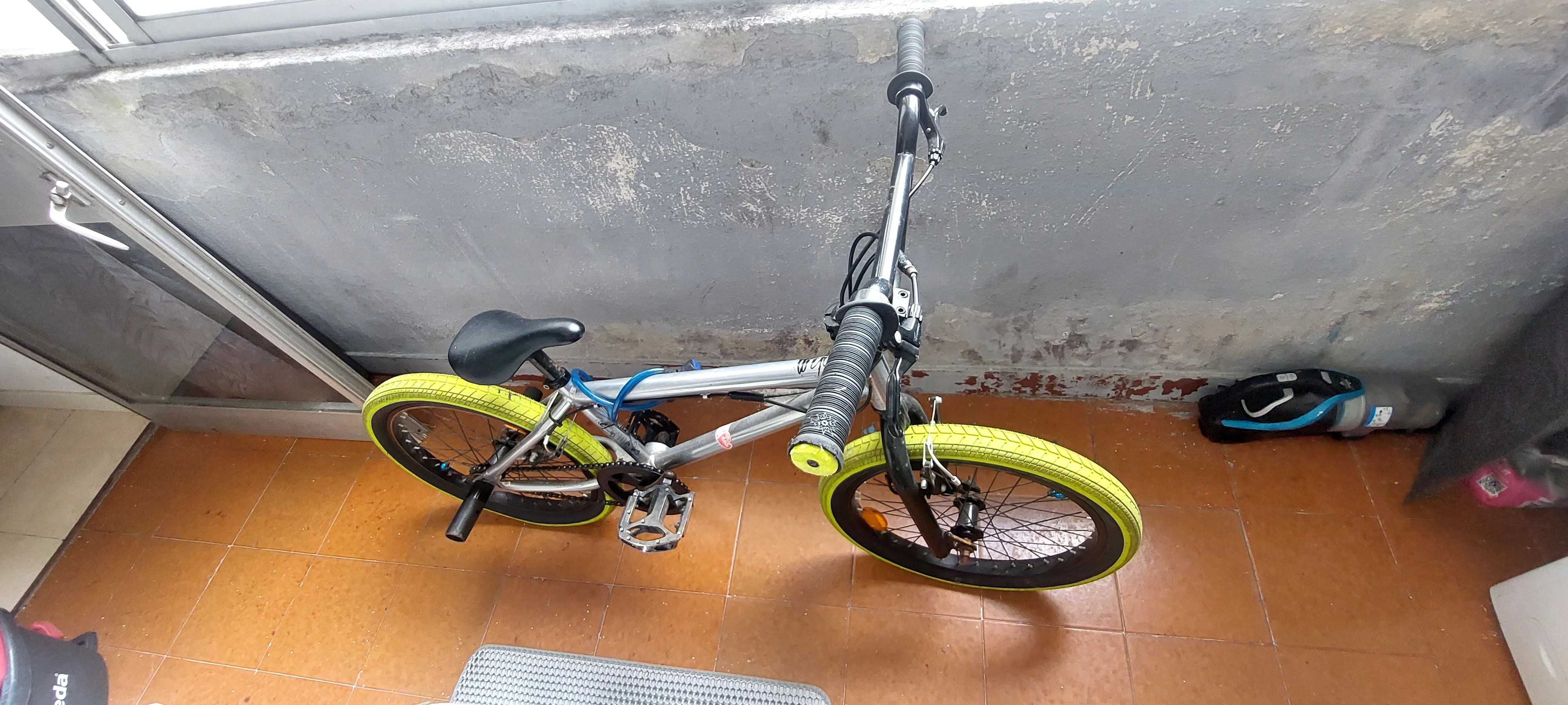 Bicicleta BMX vendo