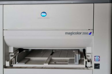 drukarka laserowa kolorowa konica minolta magnicolor 2550