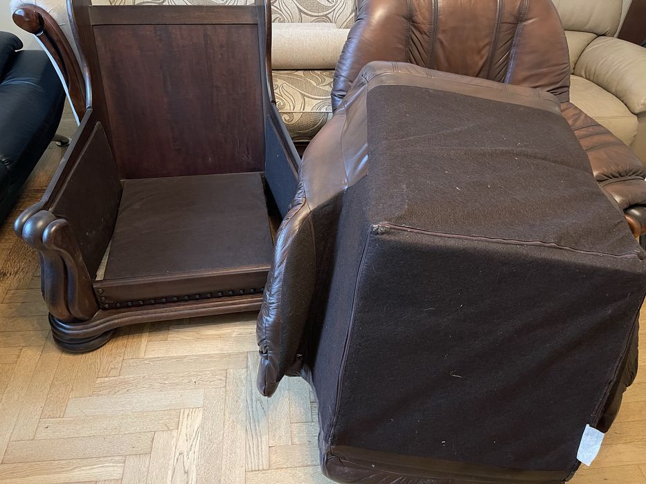 Шкіряний диван 3 місний +2 крісла