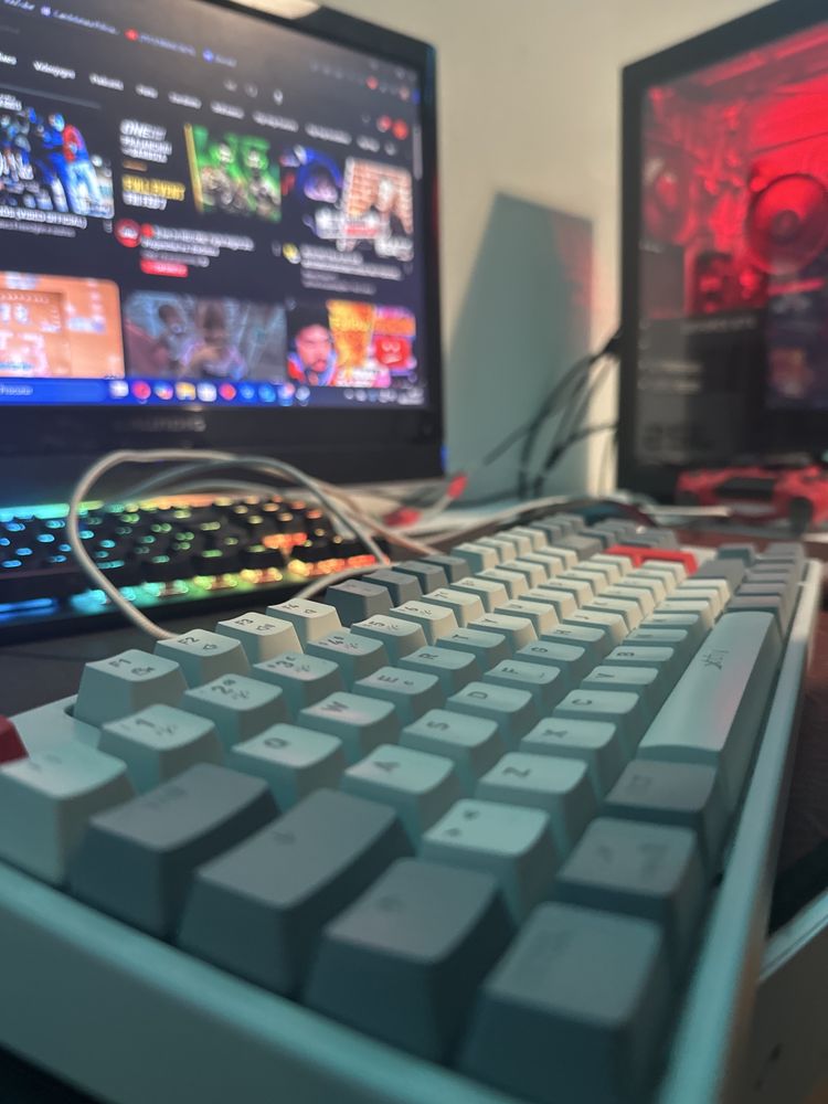 Teclado xtrfy K4 TKL
