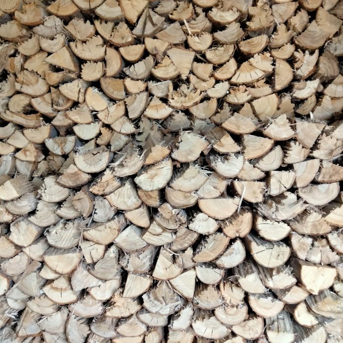 Lenha de eucalipto ao saco