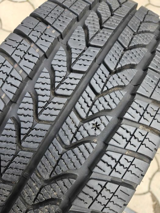 Шинa 235/65 R16c Goodyear (Гудієр) 1шт. зимова резина