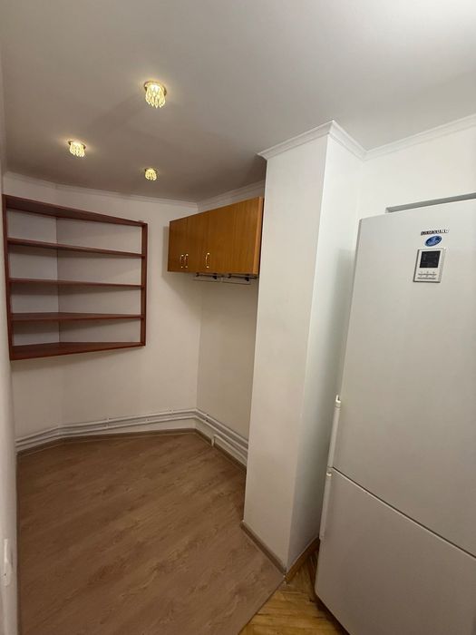 Продаж 1к.кв-ри. вул. Пулюя 50000 дол. США. Цегла! Торг