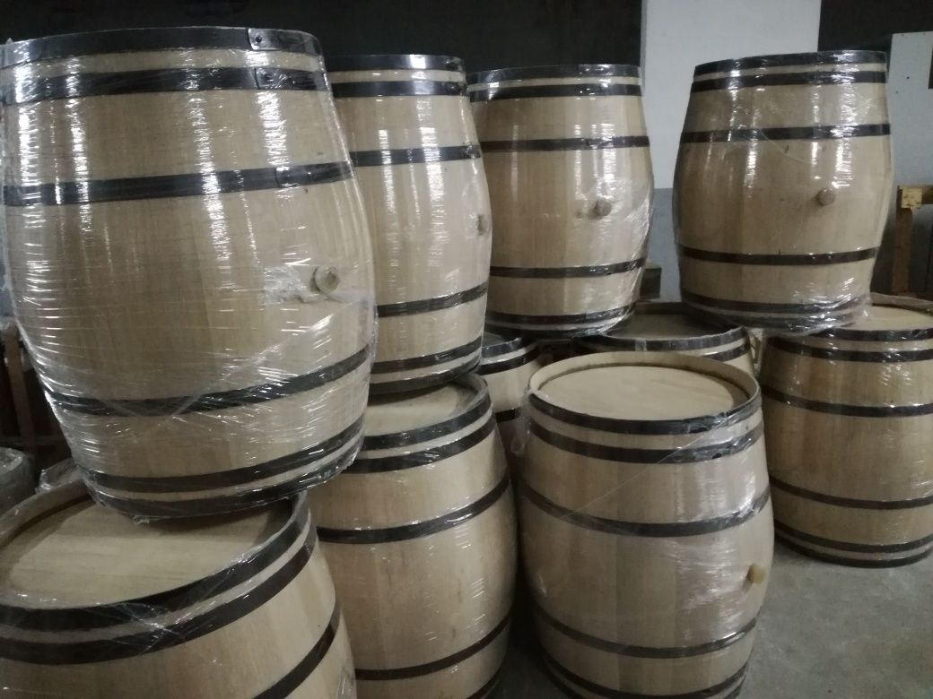 Lote de barricas/barris/pipos avinhados 225 litros madeira de carvalho