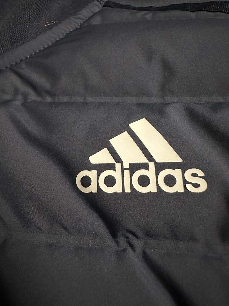 Kurtka cienka adidas