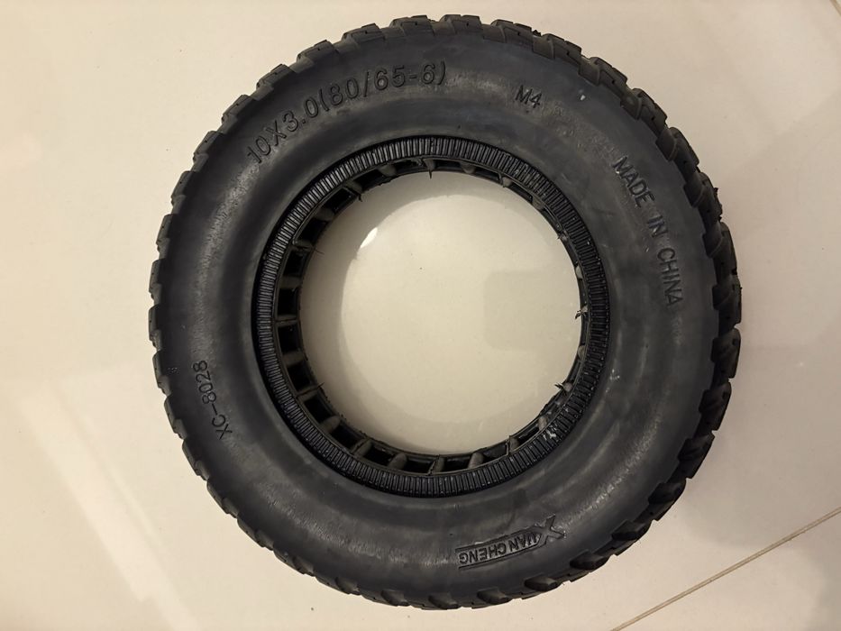 Opona bezdetkowa do hulajnogi elektrycznej