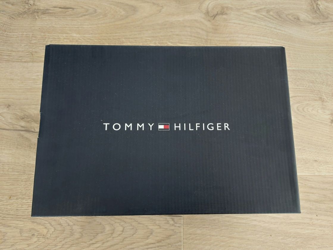 Buty Tommy Hilfiger nowe rozmiar 42