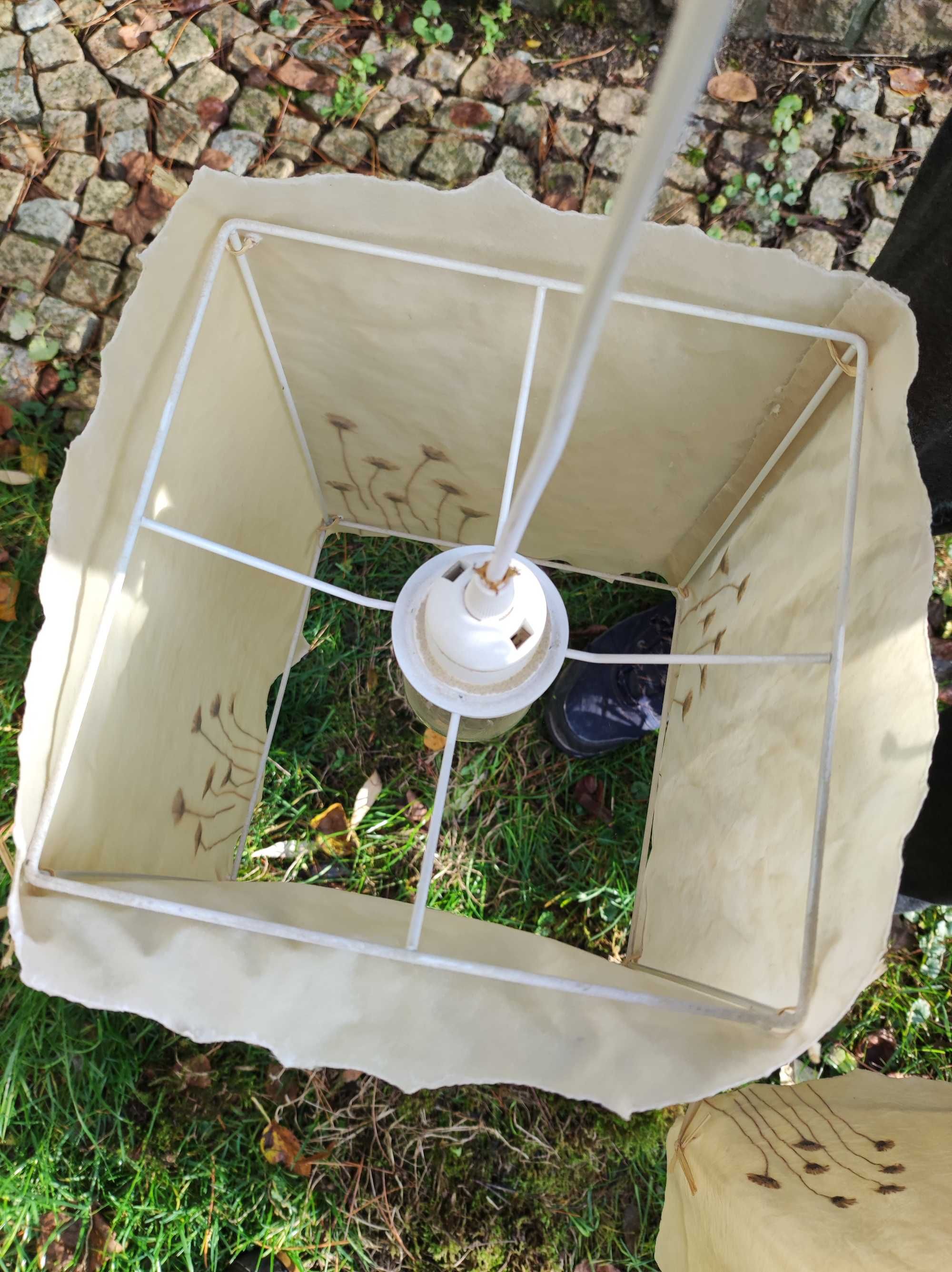 Lampa wisząca z żywicy na 2 żarówki