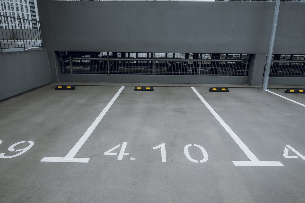 Паркінг продаж Варшавський 3