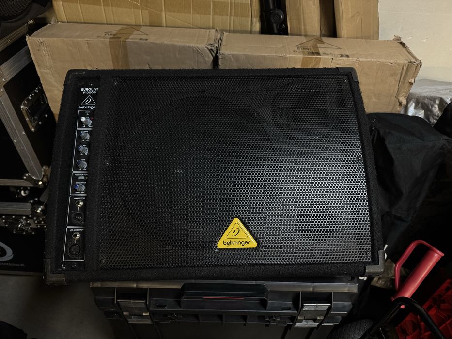 Aktywny monitor odsłuch sceniczny Behringer f1320