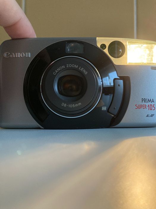 Máquina fotográfica analógica Canon Prima Super 105 c/nova