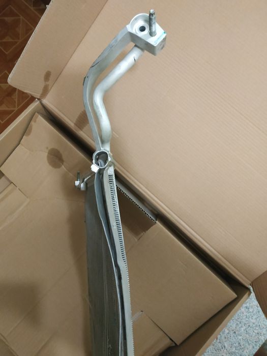 Продам радиатор кондиционера форд экспорт оригинал