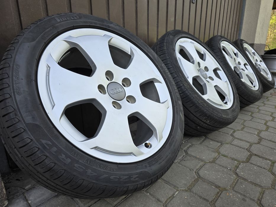 Felgi aluminiowe 17" Audi A3 8P 5x112 A4 Q2 Q3 Golf V 5 Skoda Octavia