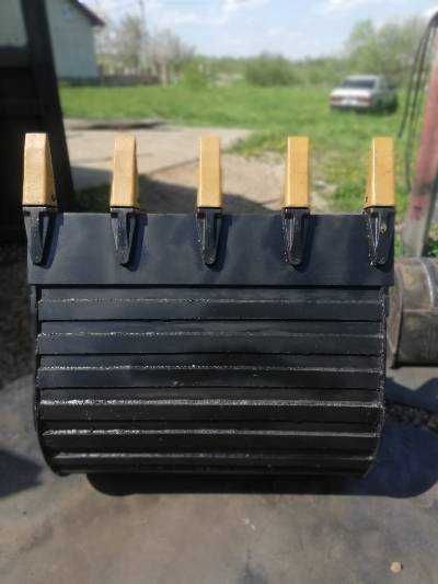 JCB 3-4CX  Caterpillar  ковши