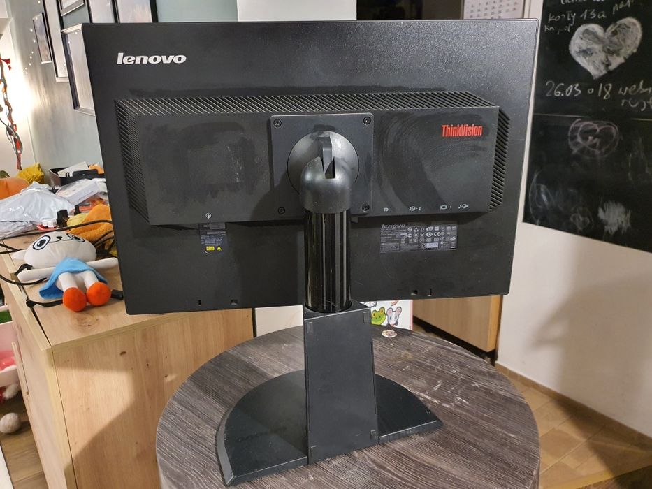 Monitor lenowo 22 cale