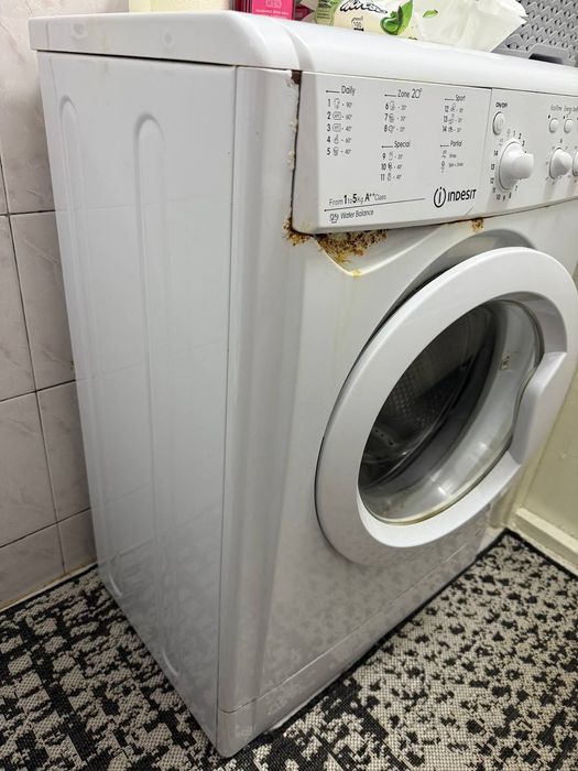 Стіральна машина INDESIT