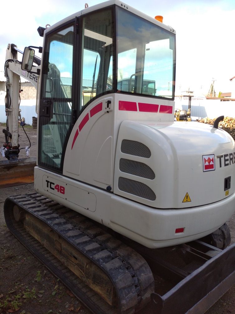 Екскаватор гусеничний Terex Tc 48