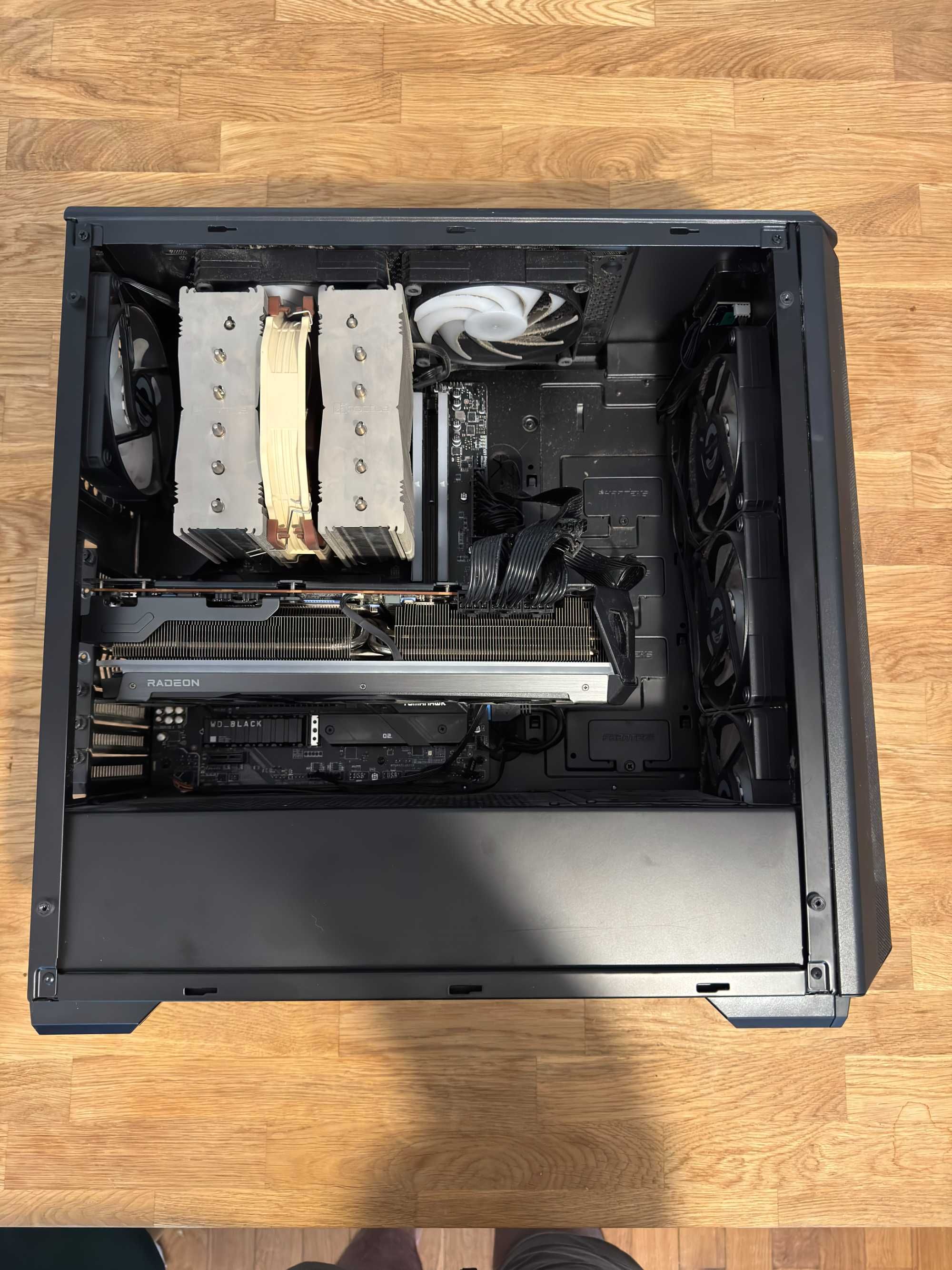 PC Gaming | Ryzen 7 7800X3D | RX 7900 XTX Red Devil | 32GB 6000mhz