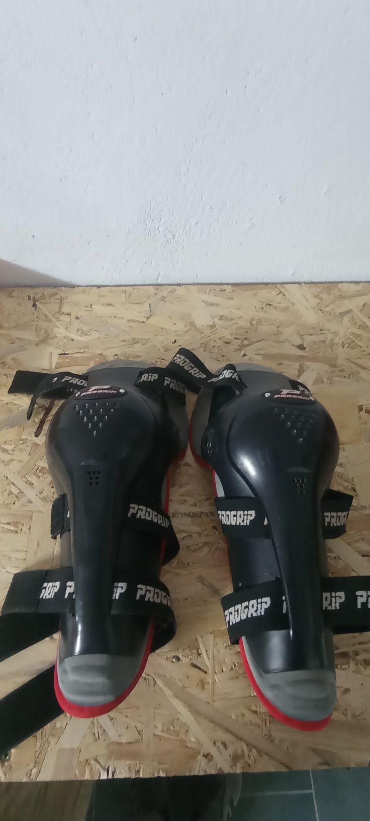 Joelheiras Progrip enduro/motocross