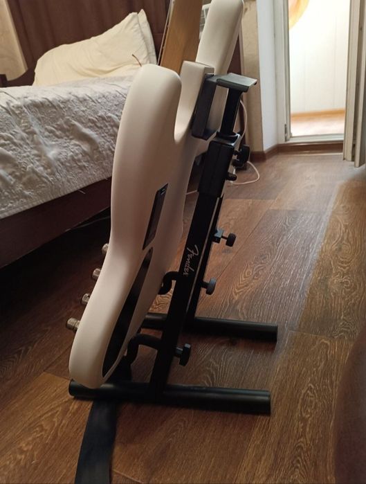 Електрогитара Square by Fender