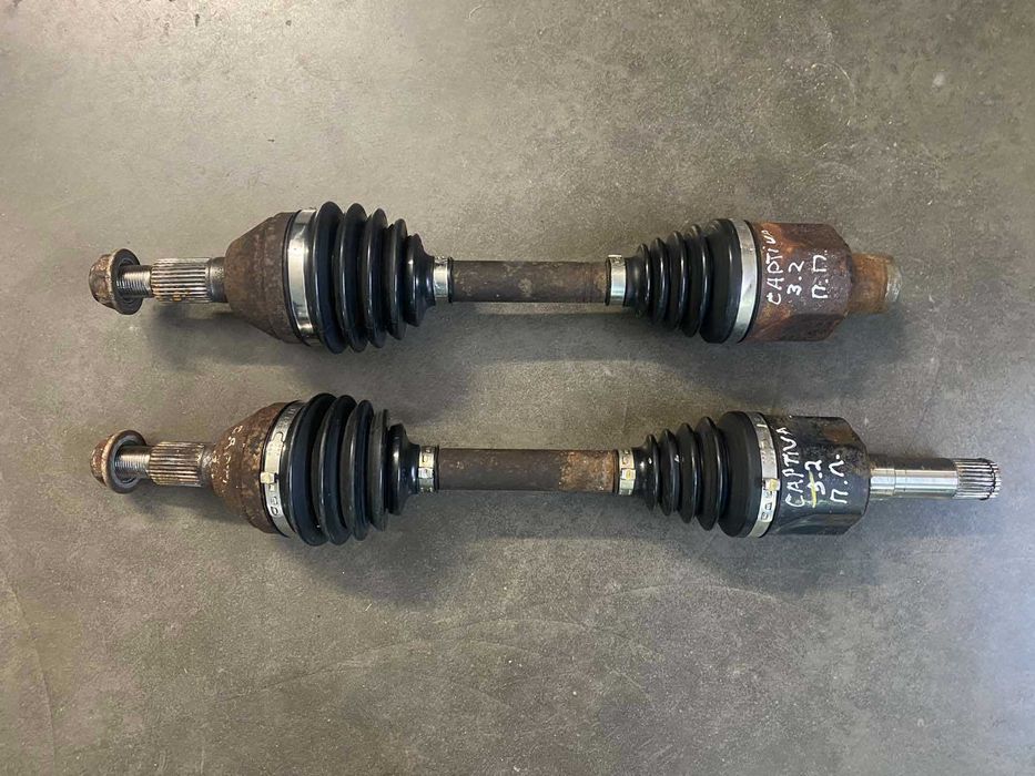 Піввісь полуось привод передній Chevrolet Captiva Opel Antara 06-11р.