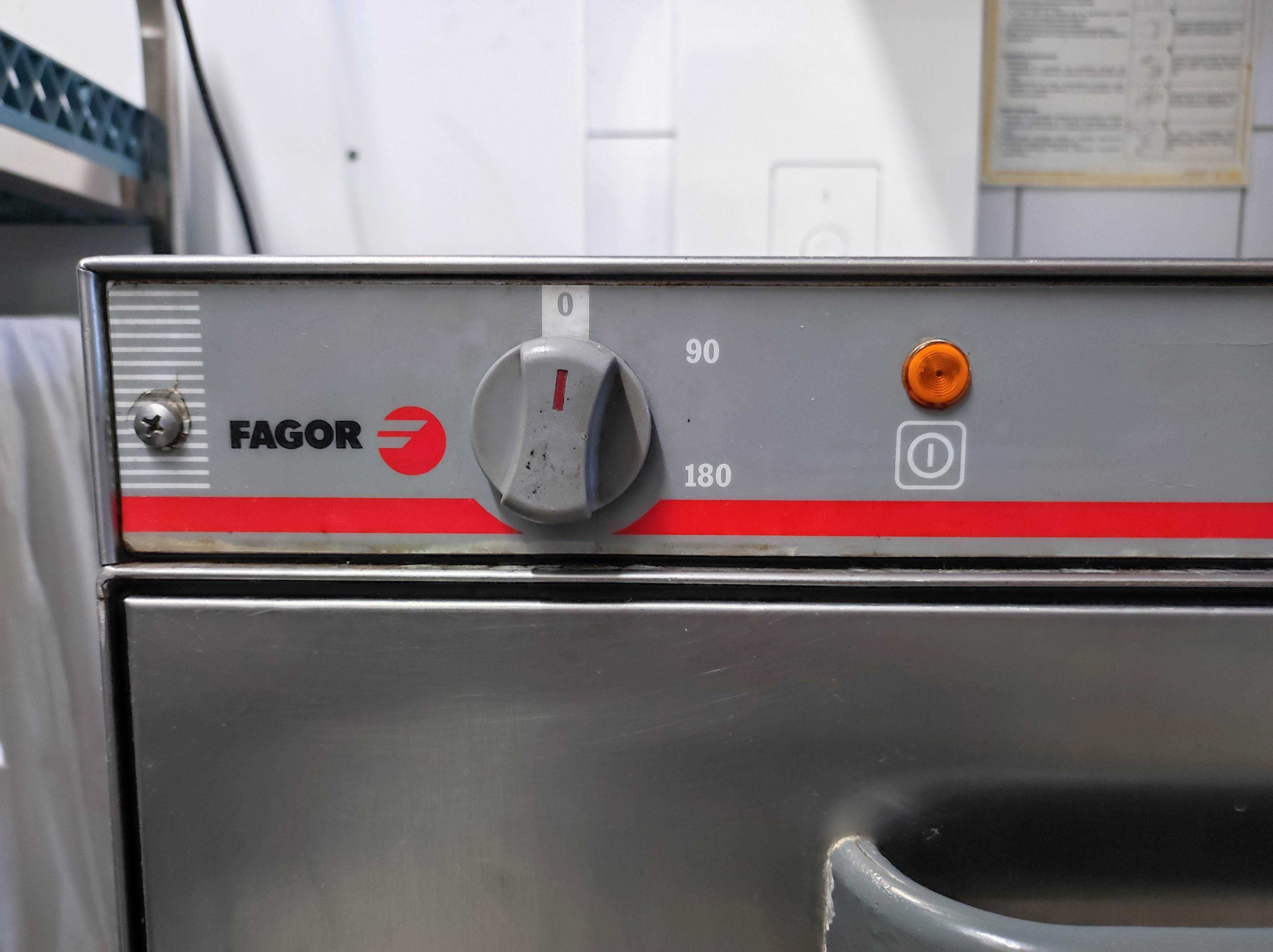 Zmywarka wyparzarka przemysłowa gastronomia FAGOR Fi-64
