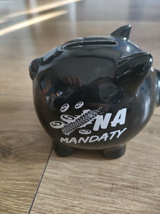 Świnka skarbonka na mandaty ceramiczna