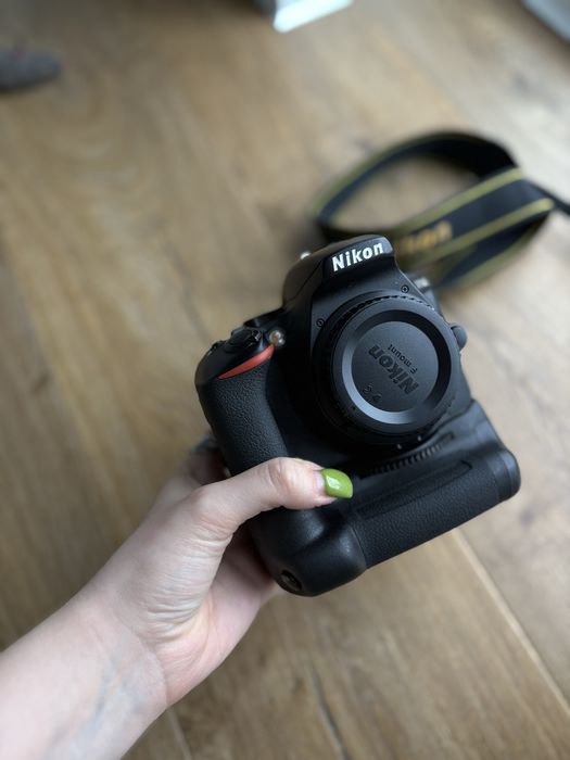 Nikon d5600 дзеркальна камера, боді