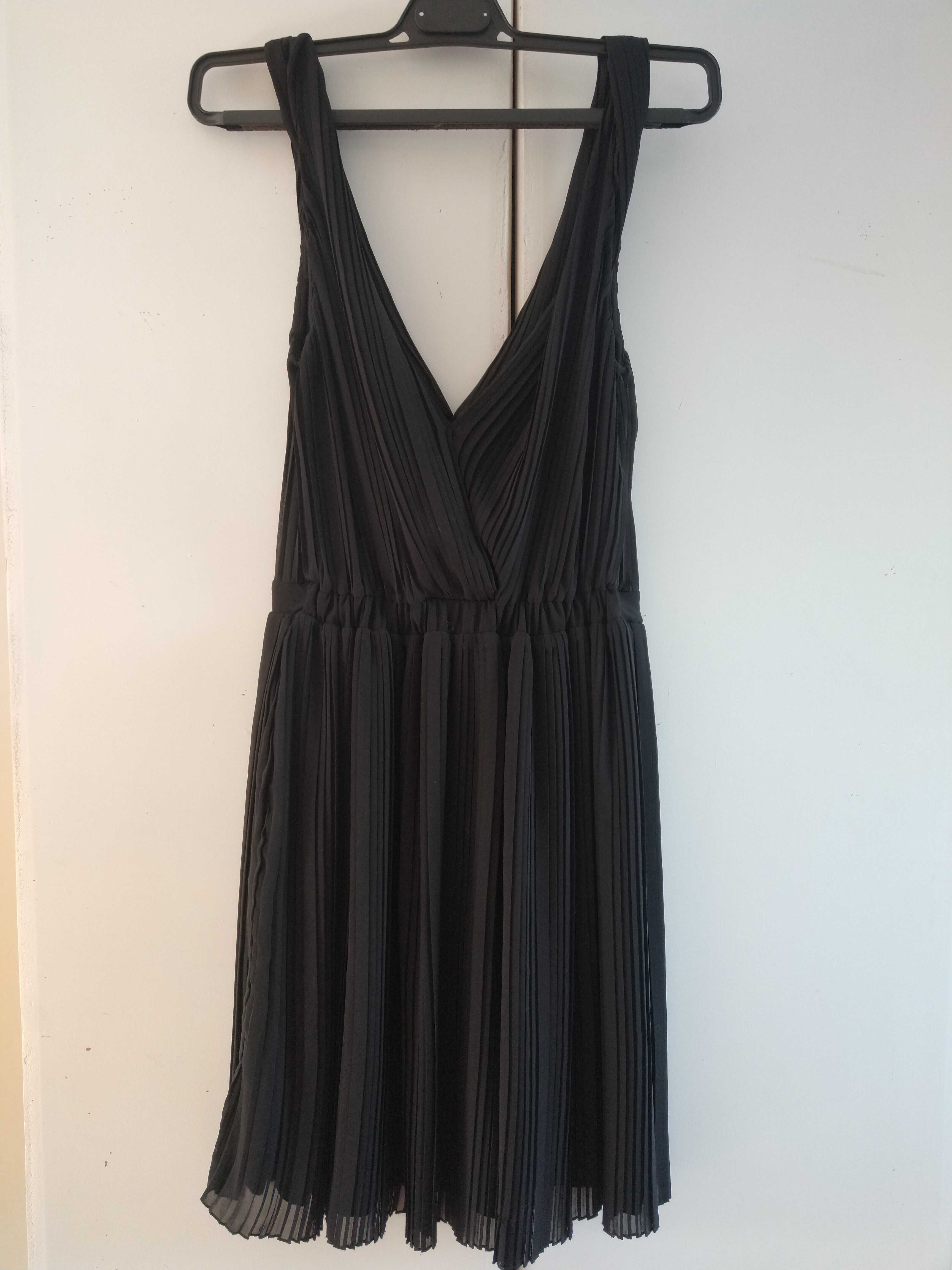 Sukienka Mango - Mała czarna