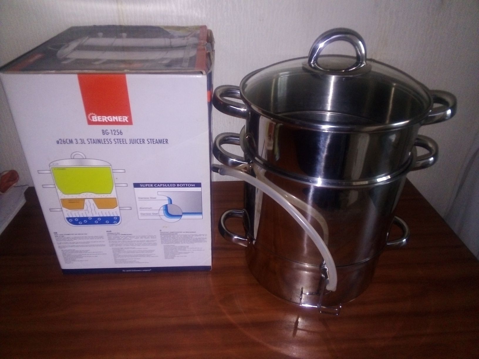 Продаю соковарку Bergner, соковыжималки Braun  и Славянка