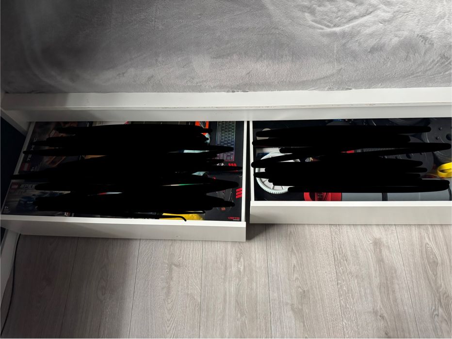 Lozko MALM IKEA bardzo dobry stan z materacem