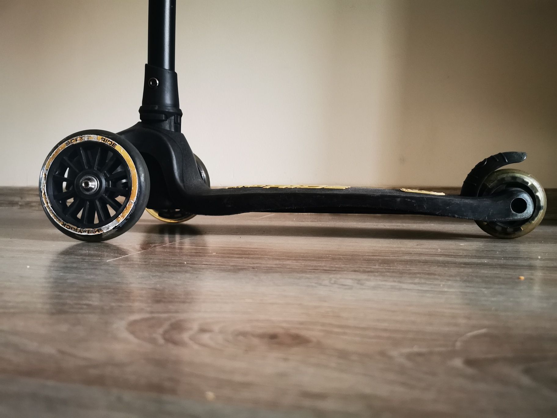 Hulajnoga Scootandride Highwaykick 3 LED BLACK&GOLD