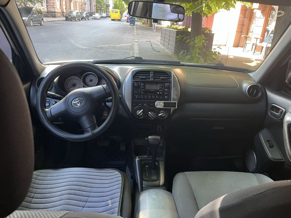 Toyota Rav 4 надежная и не прихотливая