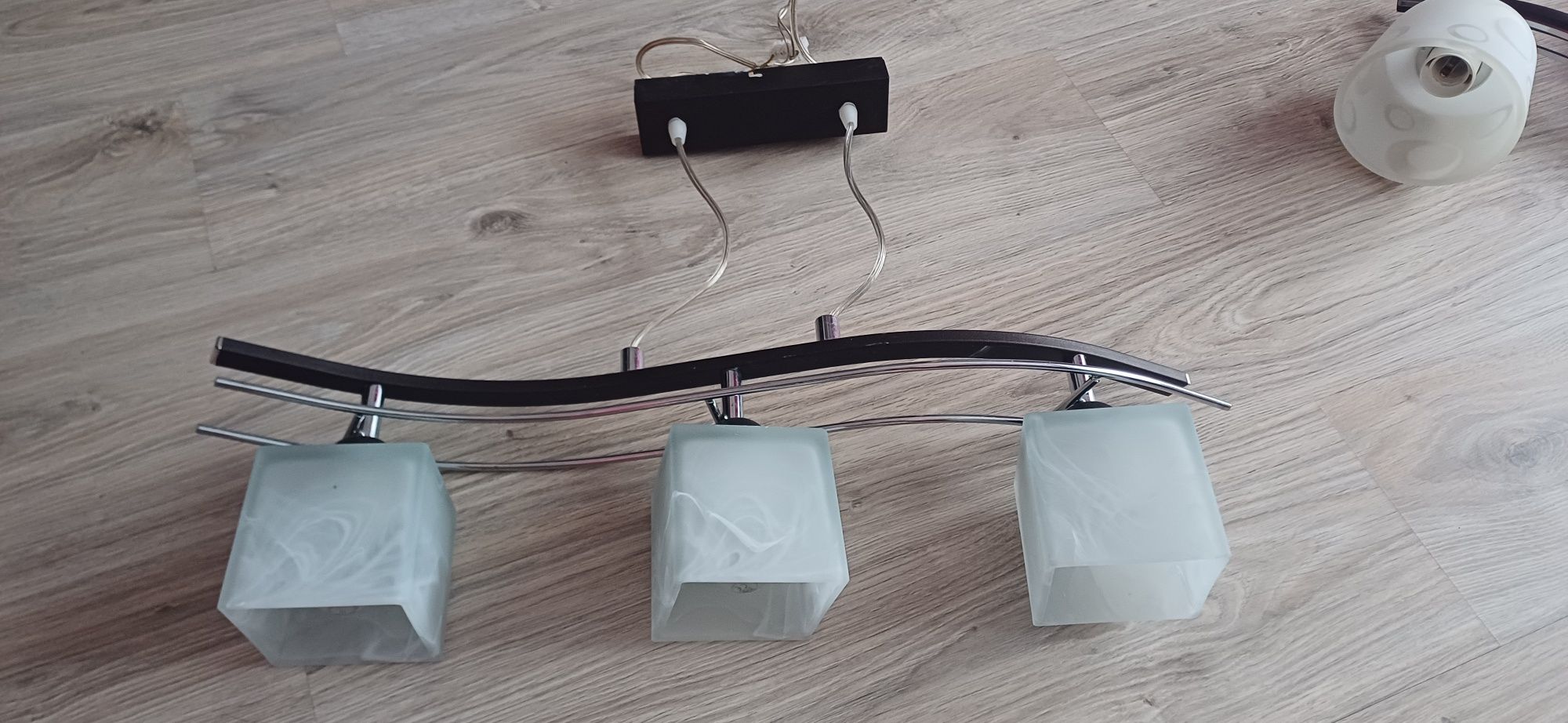 Lampa żyrandol potrójna 3 klosze