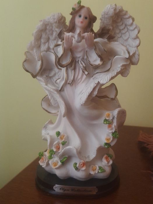 Статуетка дівчини ангела