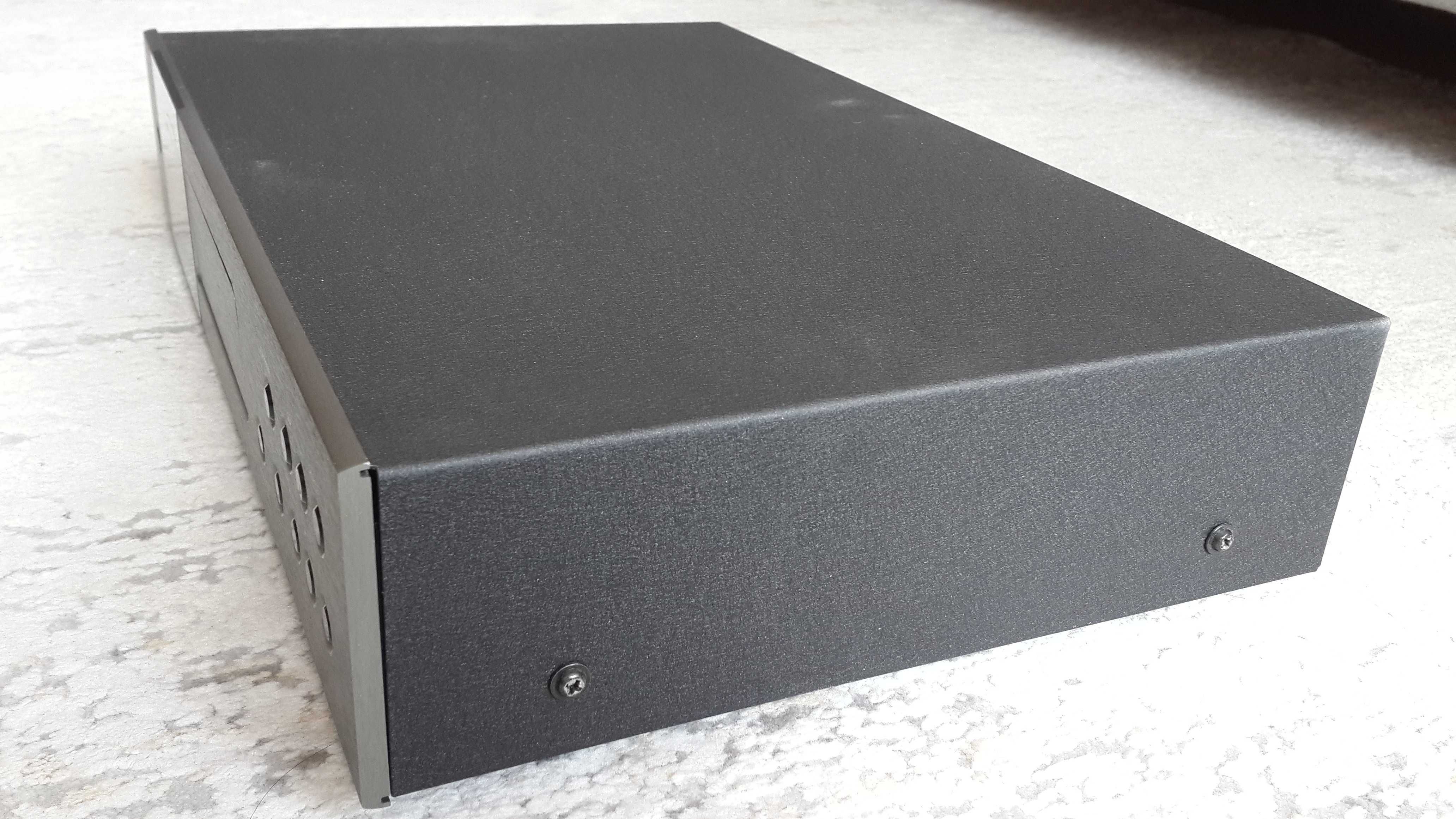 CD Myryad MC-100