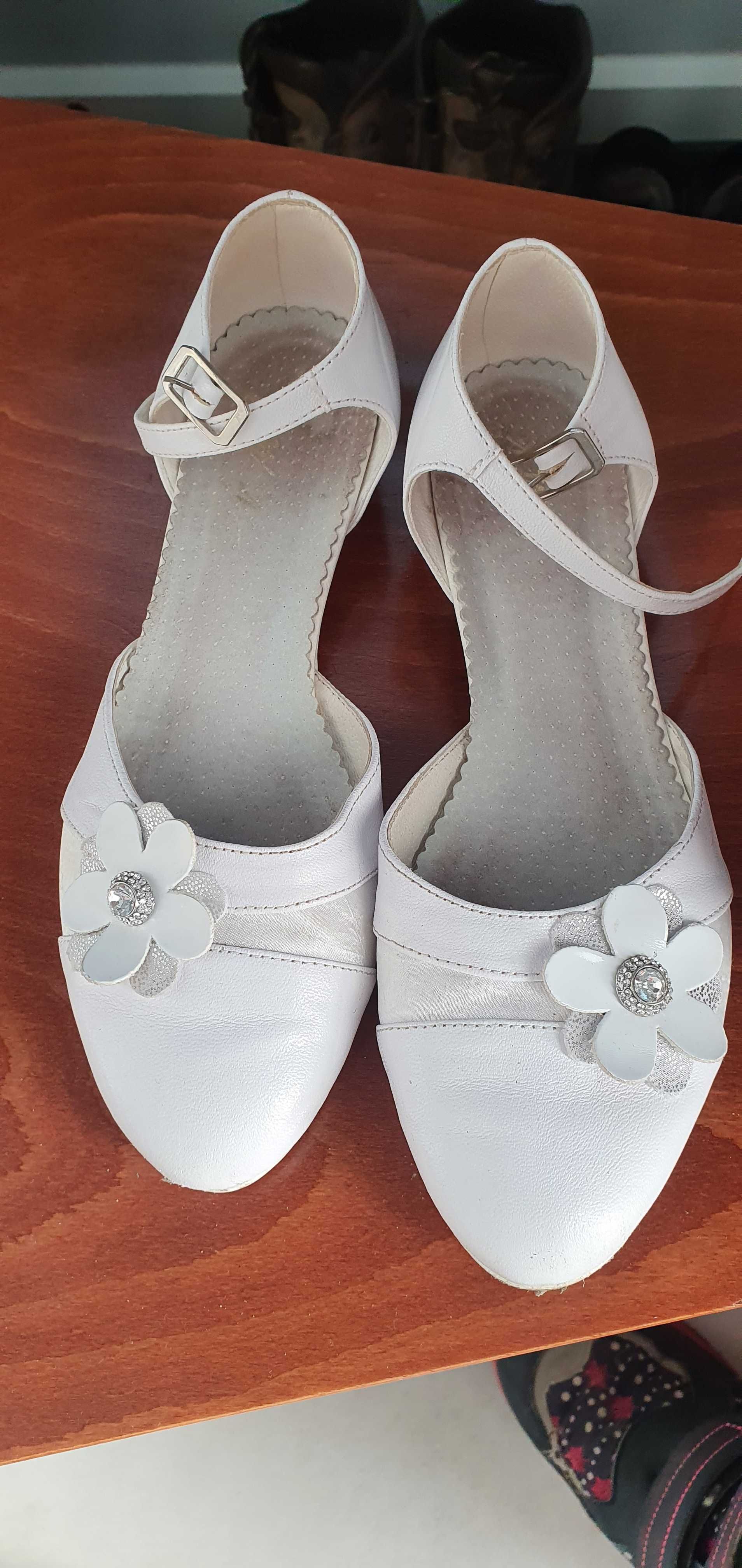 Buty sandały komunia wesele 36 białe