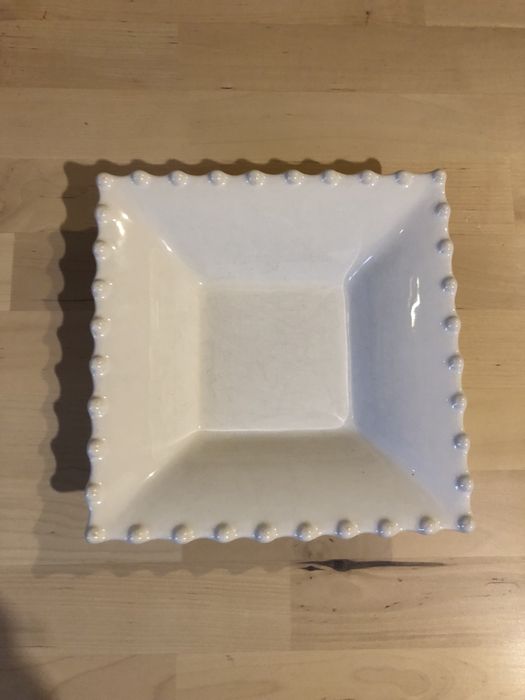 Pratos de jantar e pratos de sopa