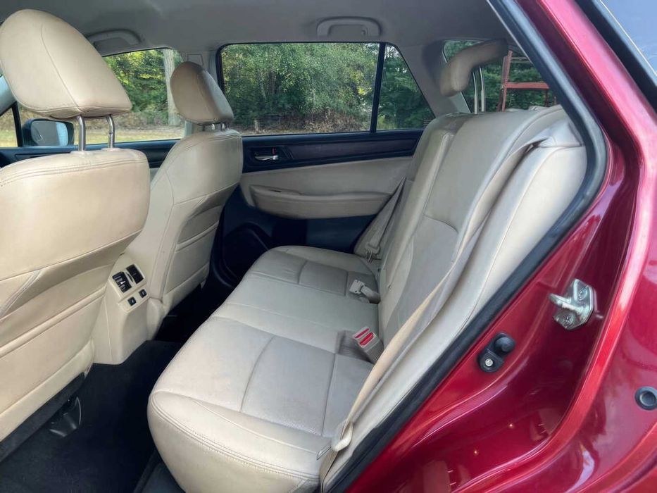 Subaru Outback  Limited      2015