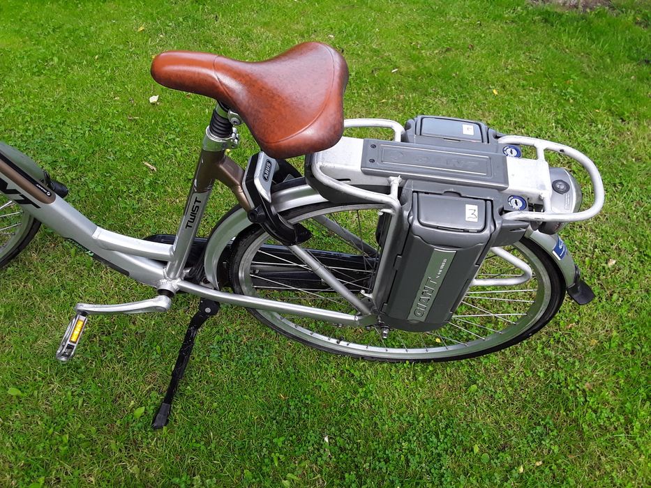 Rower elektryczny Giant twist li Ion M nowe opony w ładnym stanie