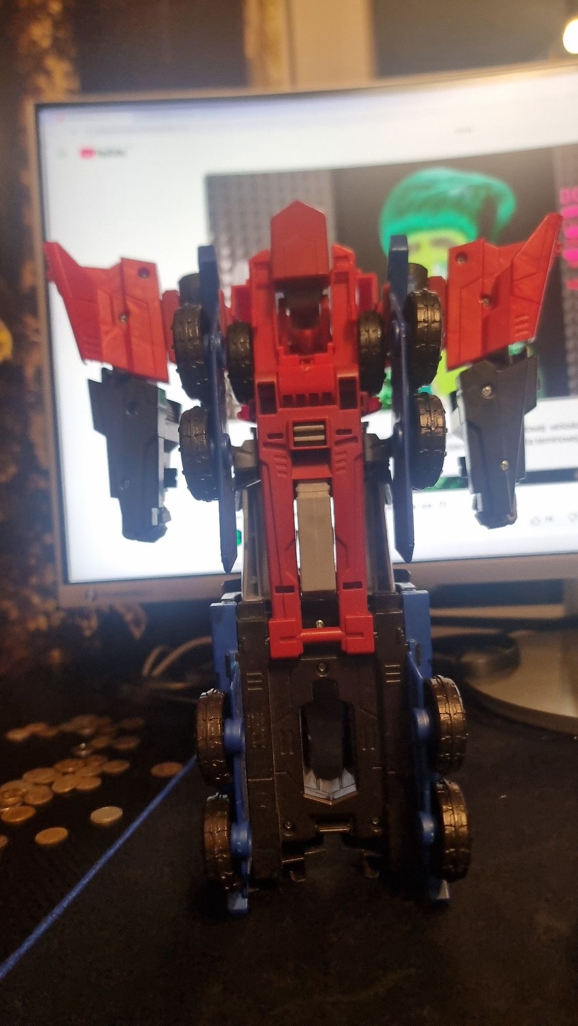 Optimus prime z transformers robots in disguise