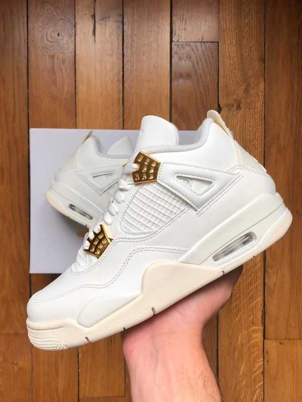Jordan 4 Retro Metallic Gold 44
